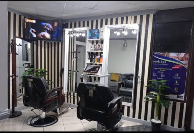 Salon